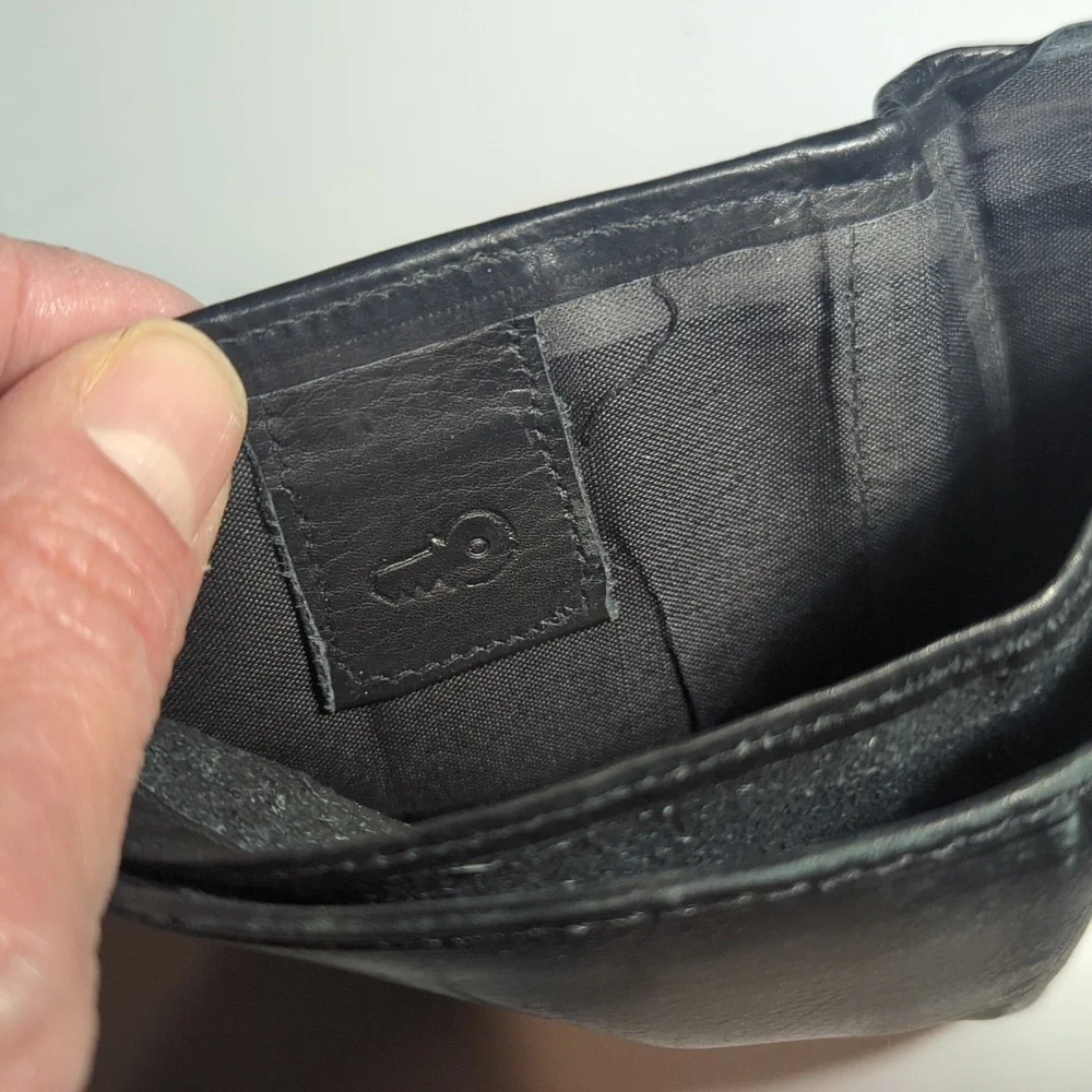 Paul & Taylor USA Black Leather Wallet